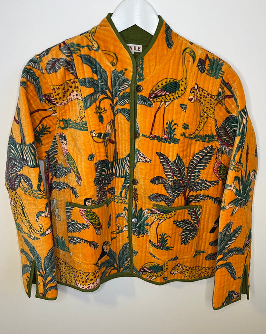 Veste velour motif panthere fond orange clair